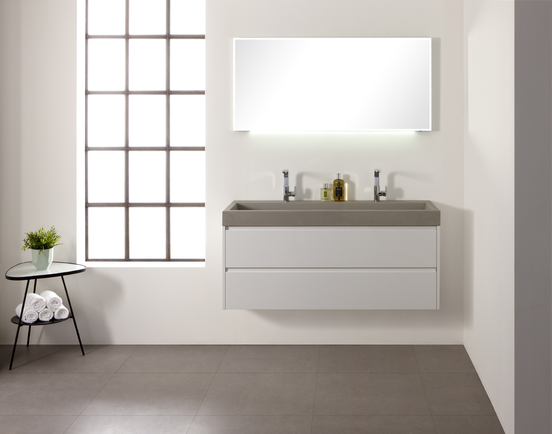 Badkamer hout wastafel: sfeervolle badkamer met houtafwerking ...
