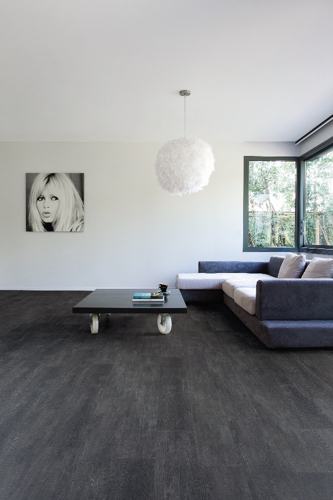 Vinyl vloer met houtlook donker grijs eiken - Viligno dark grey oak #interieur
