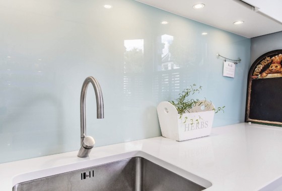 Dekker achterwanden AluSplash - Dekker Zevenhuizen