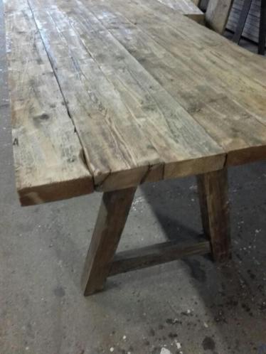 Landelijke kasteeltafel