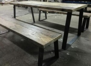 Stoerrobuust eetkamer setje