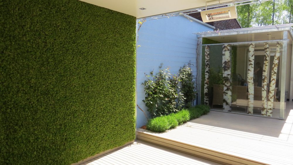 Moswanden in de tuin