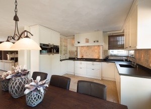 Keuken in landelijke stijl van Tieleman Keukens