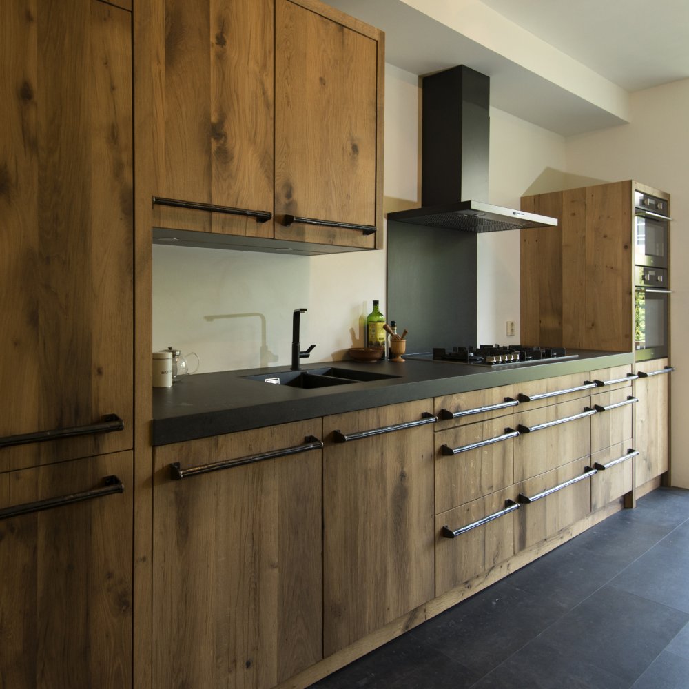 RestyleXL keuken van geschaafd oud eiken