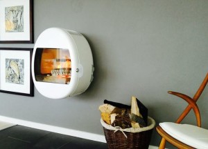 Scan 66 hangende houtkachel wit