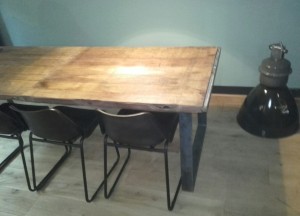 Woodindustries industriële tafel