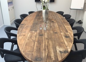 Woodindustries ovale vergadertafel - Woodindustries