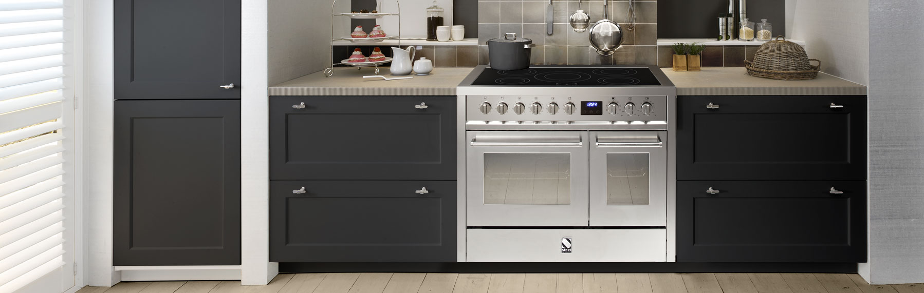 STEEL ENFASI fornuizen