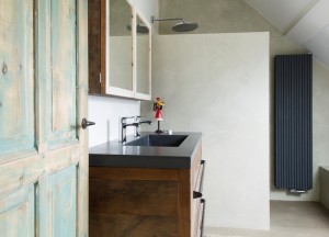 RestyleXL badkamermeubel van oud eiken en beton