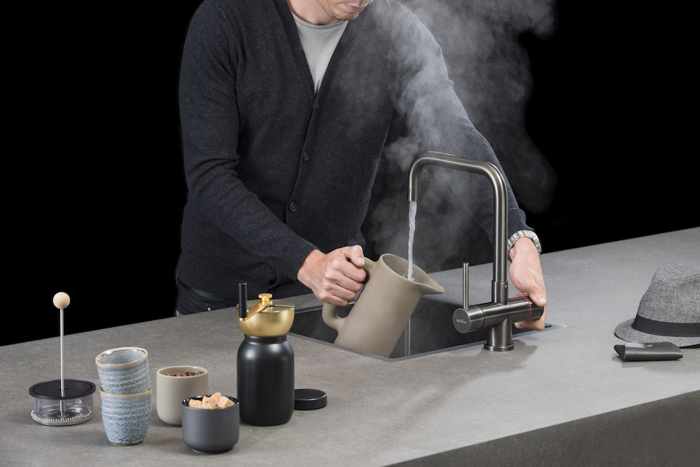 Selsiuz kokendwaterkranen in Gun Metal