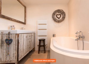 RestyleXL badkamermeubel van sloophout - RestyleXL