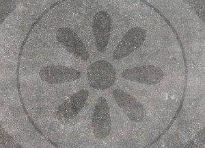 vtwonen buitentegels by Douglas & Jones Duostone