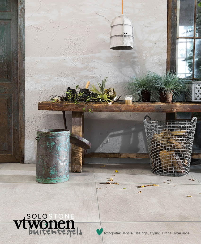 vtwonen buitentegels by Douglas & Jones Solostone