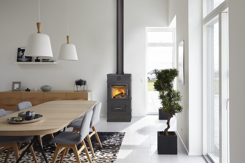 Meteor Svendsen 2 houtkachel met sokkel 14 cm