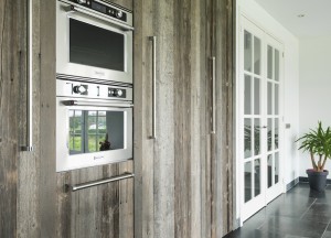 RestyleXL barnwood keuken met KitchenAid apparatuur
