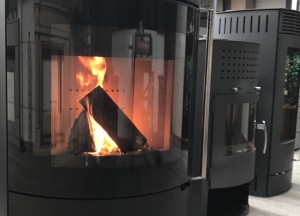 Houtkachel met grote deur - Art of Fire