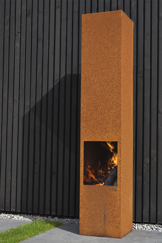 Cortenstaal haard in kleine tuin