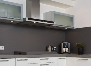 Keuken achterwand over tegels