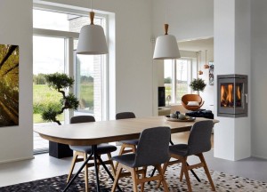 Kleine hoekhaard met gebogen deur