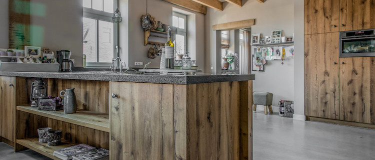 Landelijke houten keuken wild fineer eiken