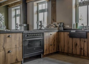 Landelijke houten keuken wild fineer eiken