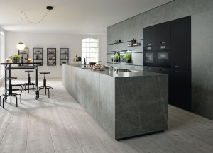 Strak gelijnde design keuken marmerlook