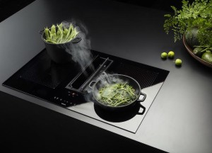 Inductie kookplaat met centrale afzuiging