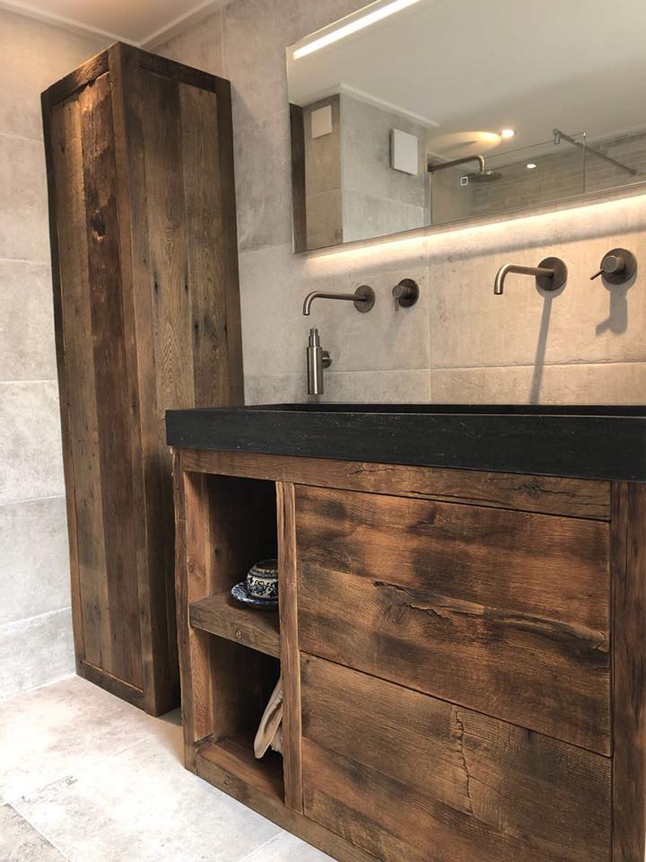 Oud eiken meubel met hardstenen wastafel | RestyleXL