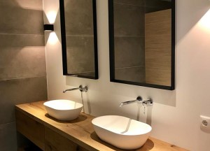 Op maat gemaakt houten badkamermeubel | RestyleXL - RestyleXL