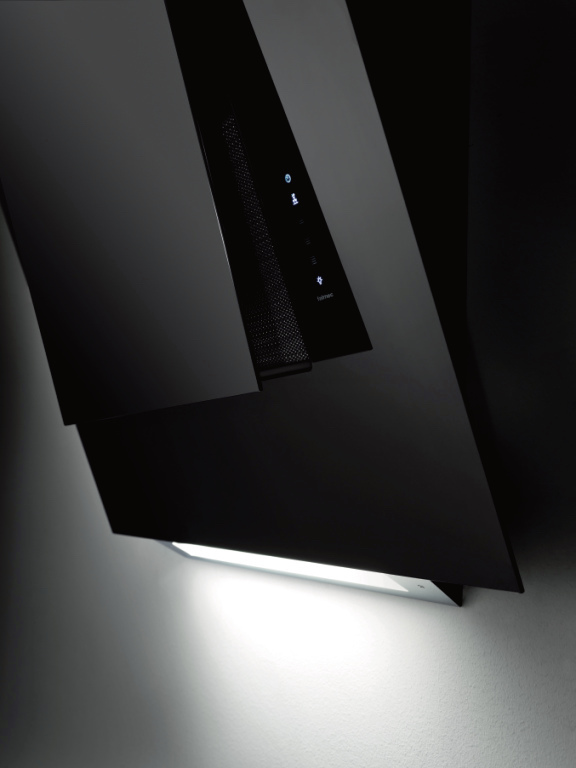 Schuine afzuigkap van zwart veiligheidsglas | Falmec