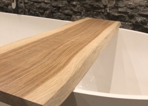 Badplank met boomstamkant