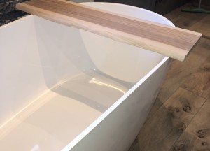 Badplank met boomstamkant