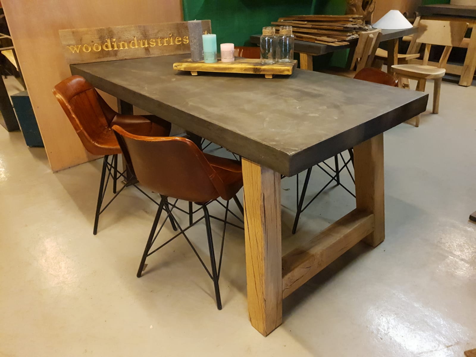 Betonnen tafel robuust