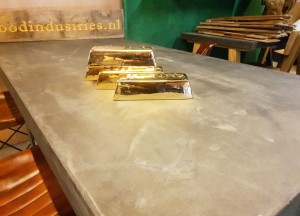 Betonnen tafel robuust