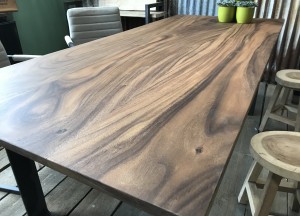 Industriële rechthoekige teak tafel