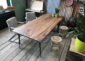Industriële rechthoekige teak tafel