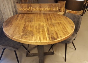 Stoere ronde eetkamertafel - Woodindustries