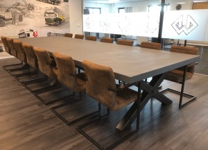 Beton vergadertafel