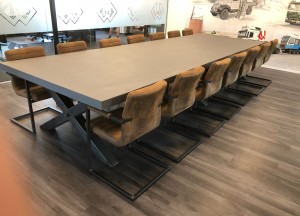 Beton vergadertafel