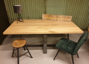 Eiken eetkamer tafel
