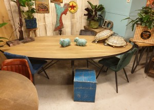 Gerookt eiken ovale eettafel - Woodindustries