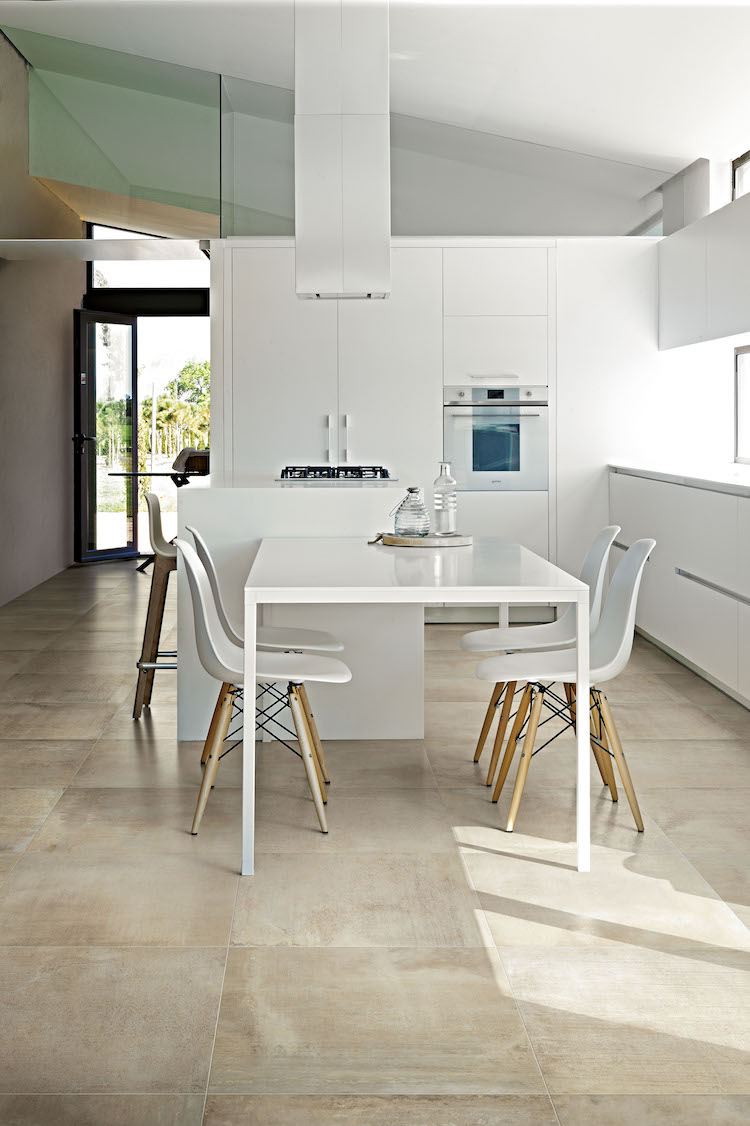 Manor Mou | Douglas & Jones