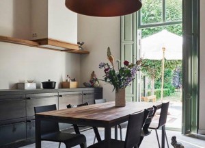 Stalen keuken met eiken kastenwand | RestyleXL  - RestyleXL