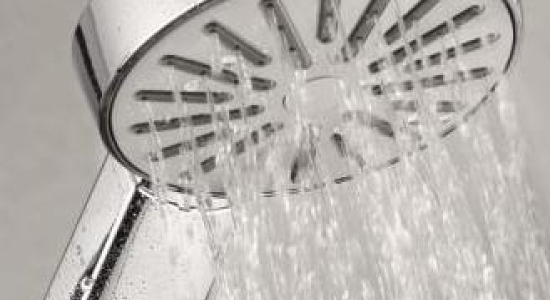 Waterbesparen met de nieuwe Kludi A-QA Basic handdouche