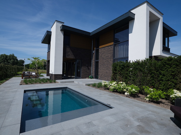 Compact design zwembad | Compass Pools