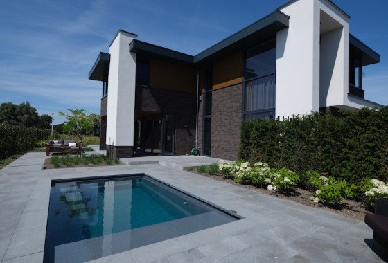 Compact design zwembad | Compass Pools - Compass Pools.