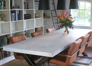 Robuuste betonnen tafel op maat | Woodindustries - Woodindustries