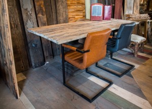 Wrakhouten tafel - Woodindustries