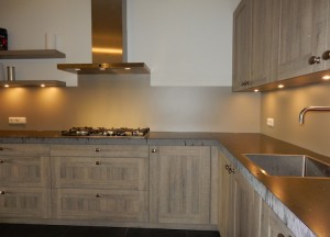 Aluminium achterwand op maat | Bokmerk