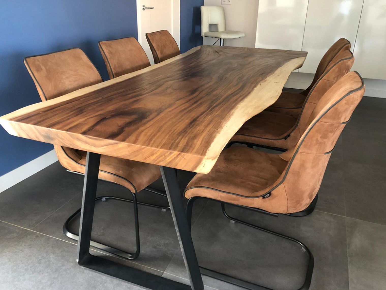 Suar Boomstamtafel triangel-poot